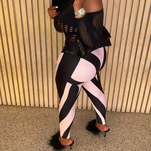 MUGLER| Pink & Black Spiral Leggings| 	
Jersey & tulle leggings
SIZE: 40 FR